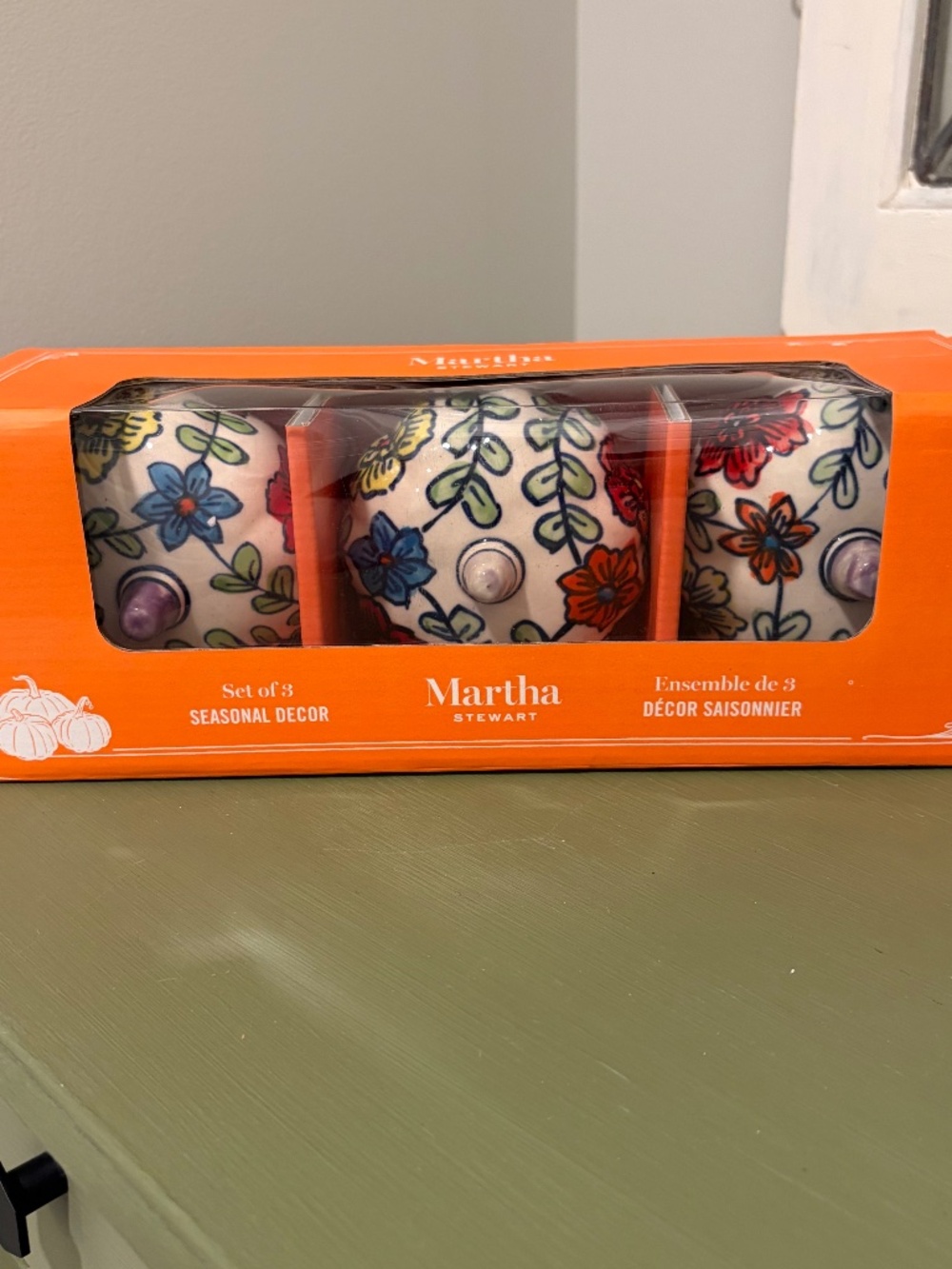 NIB Martha Stewart Fall Ceramic Pumpkin Set Talavera Folk Floral Blue Red Yellow